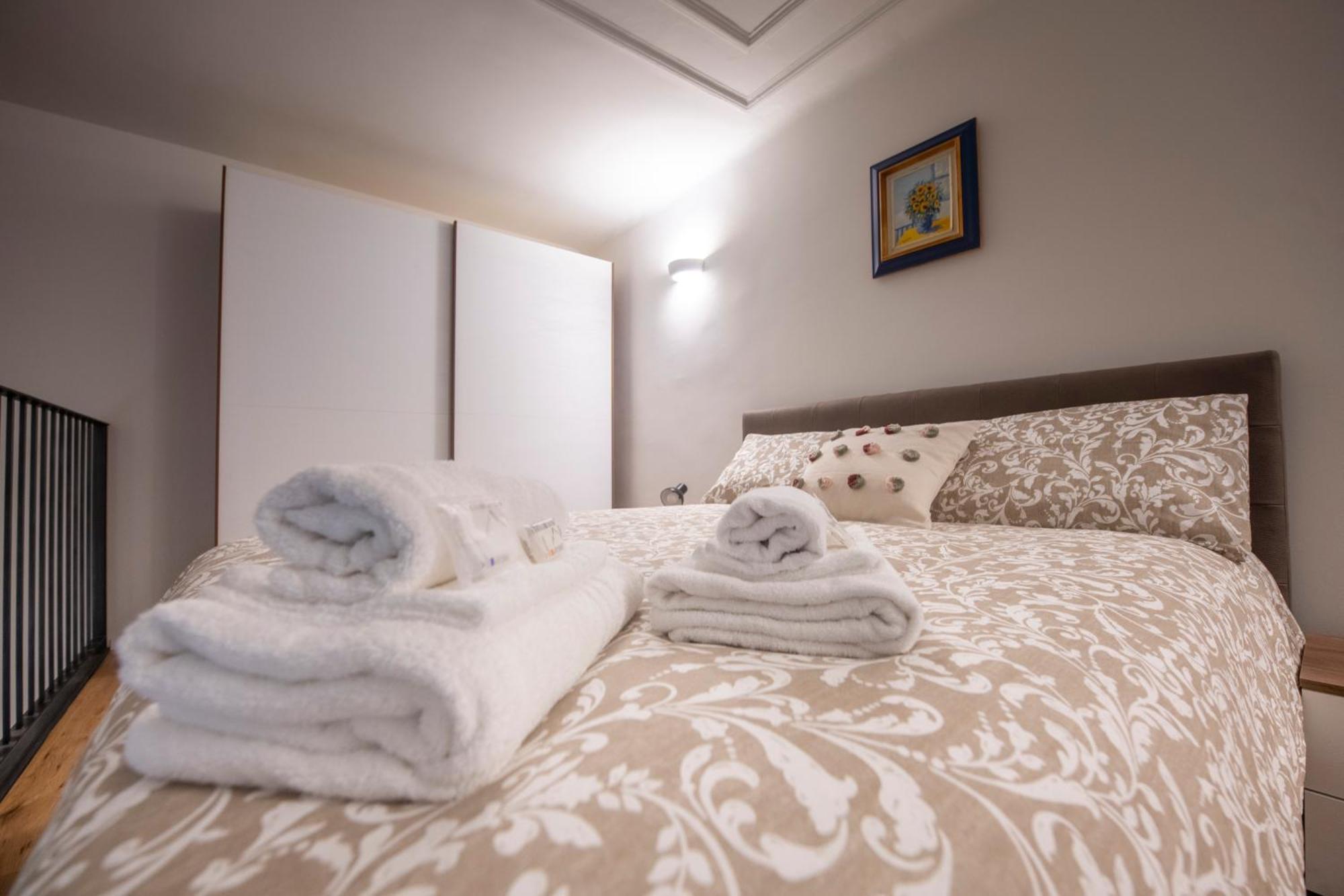 258 - The Loft In Largo Zecca - Luxury Nel Cuore Di Genova Экстерьер фото